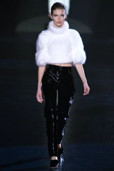 Look 23